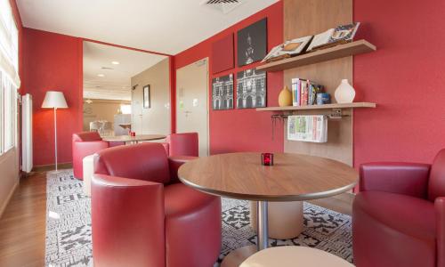 Campanile Poitiers - photo 3