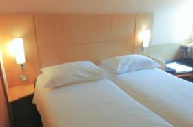 ibis Poitiers Sud - photo 8