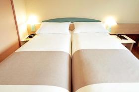 ibis Poitiers Sud - photo 7