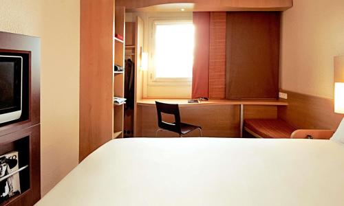 ibis Poitiers Sud - photo 3