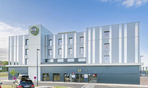 B&B HOTEL Poitiers Aéroport - photo 1
